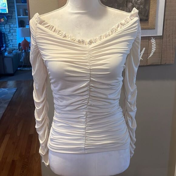 Express Cream Ruched Off Shoulder Top size small - Picture 3 of 5